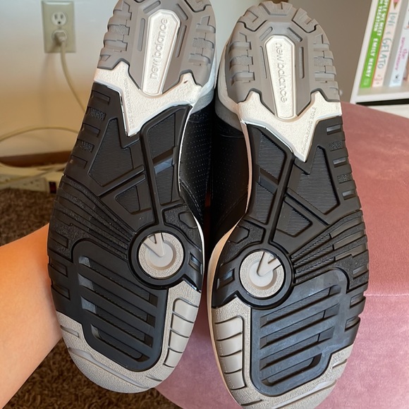 LIKE NEW new balance 550 sneakers unisex! - Picture 3 of 4